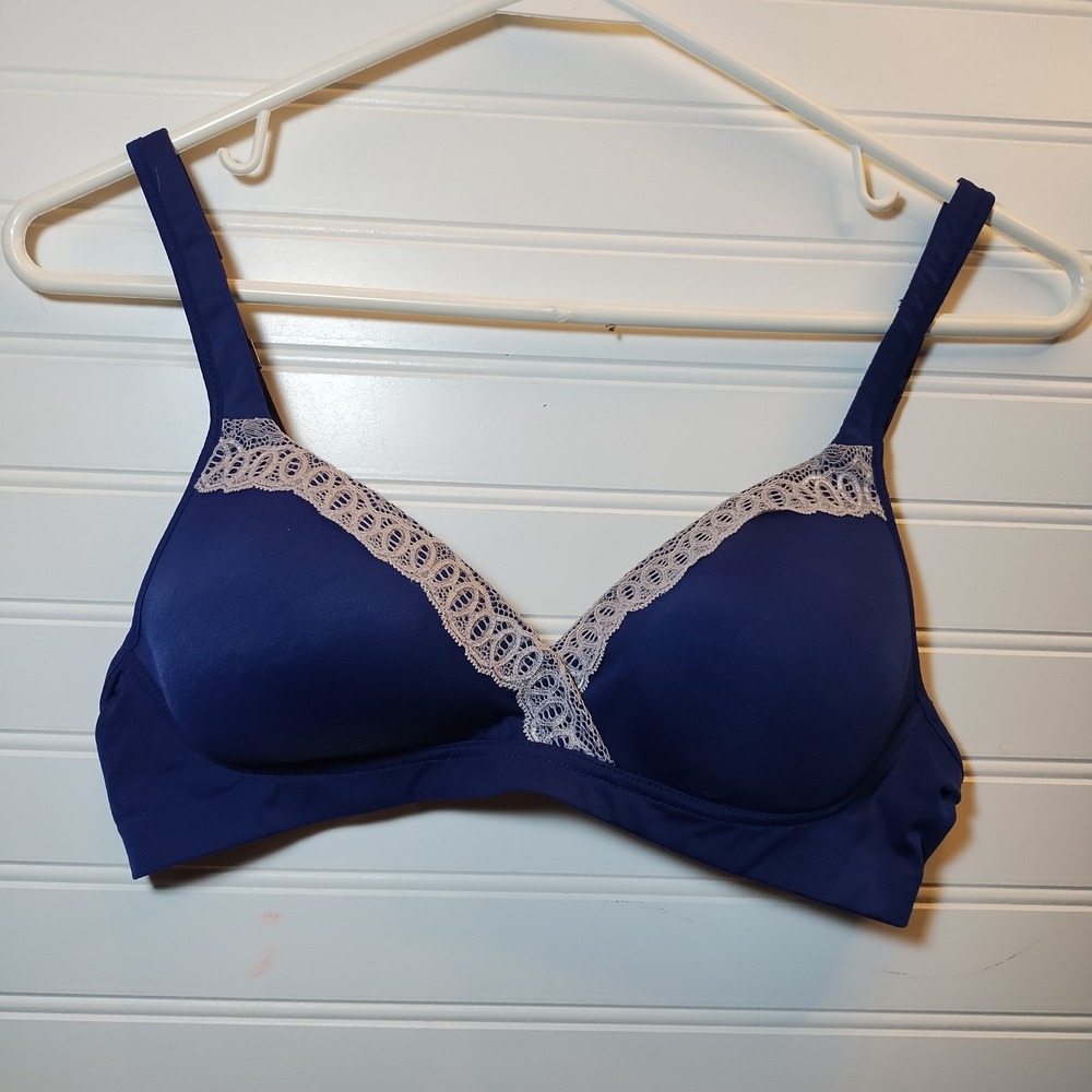 Hanes Womens Wireless Bra Navy Blue Lace Trim Small HU18